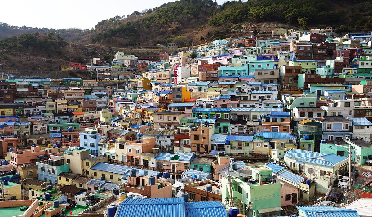 Gamcheon_Colored_Houses,_Busan,_Korea.jpg