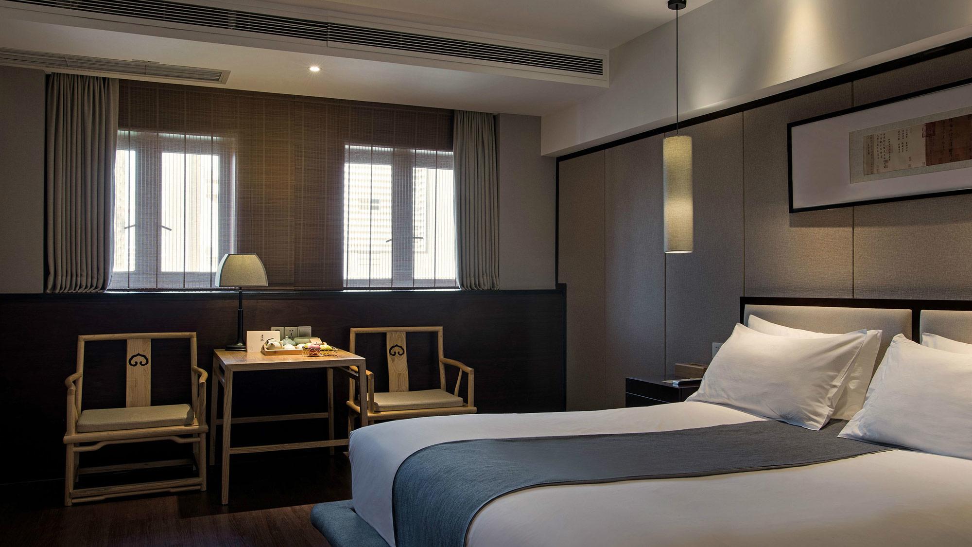 the-hotel-zen-urban-resort-chengdu-guestroom.jpg